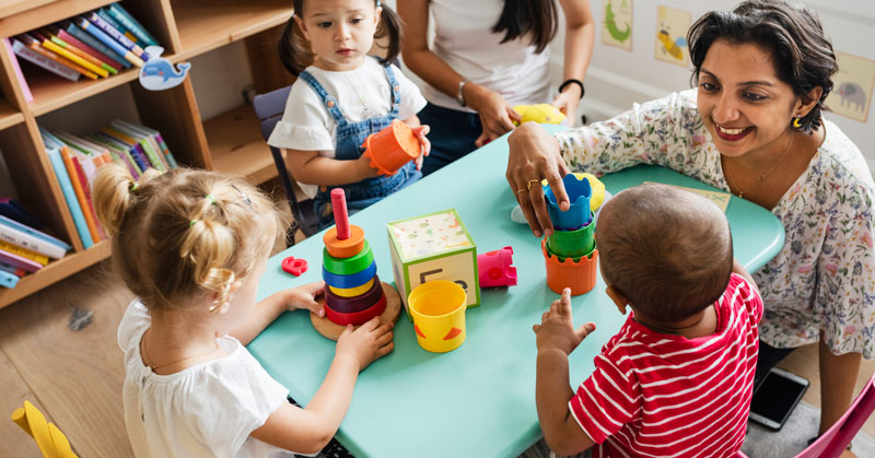 Welke taaleis heb je nodig in de kinderopvang? Taaleis IKK en VVE uitgelegd.